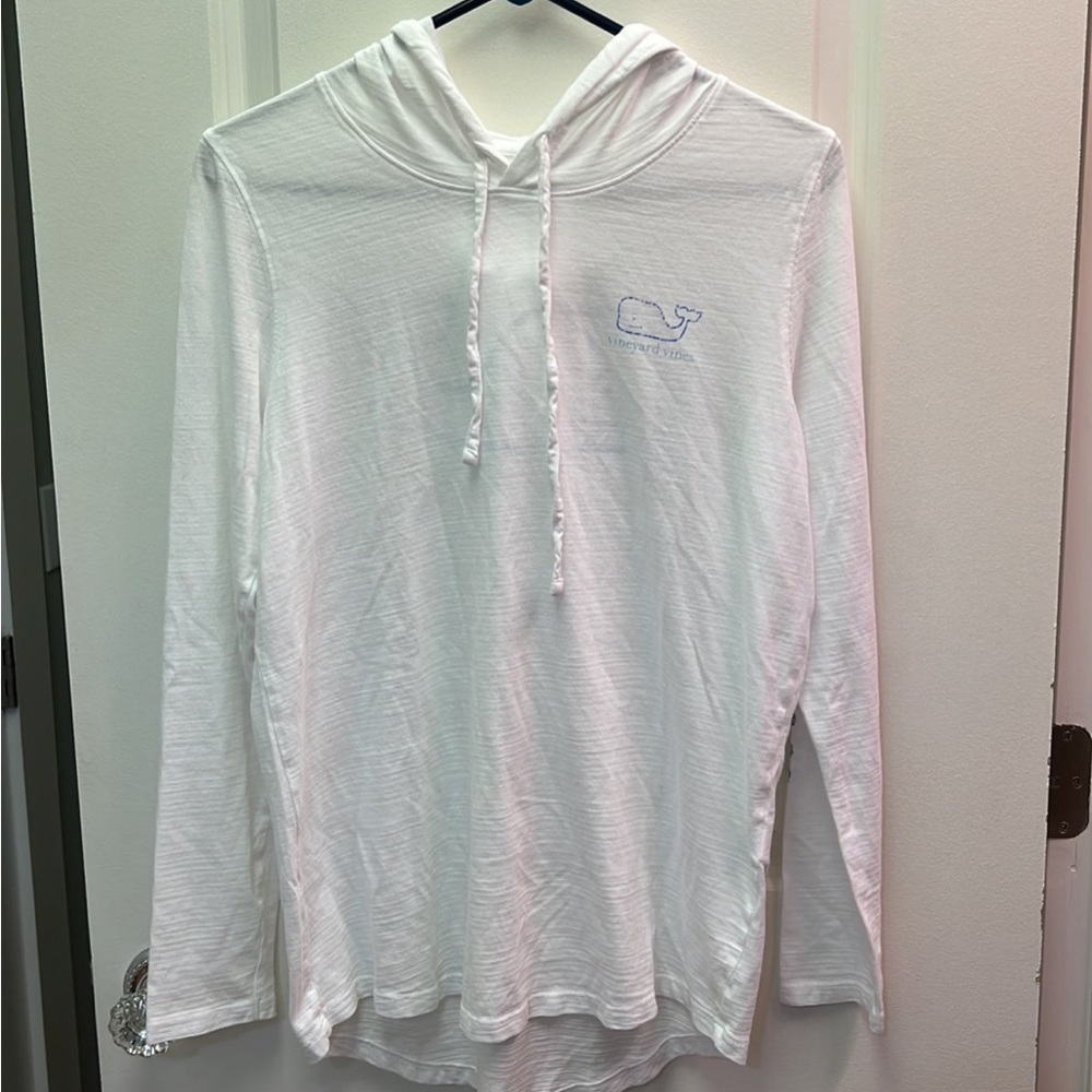Vineyard Vines top